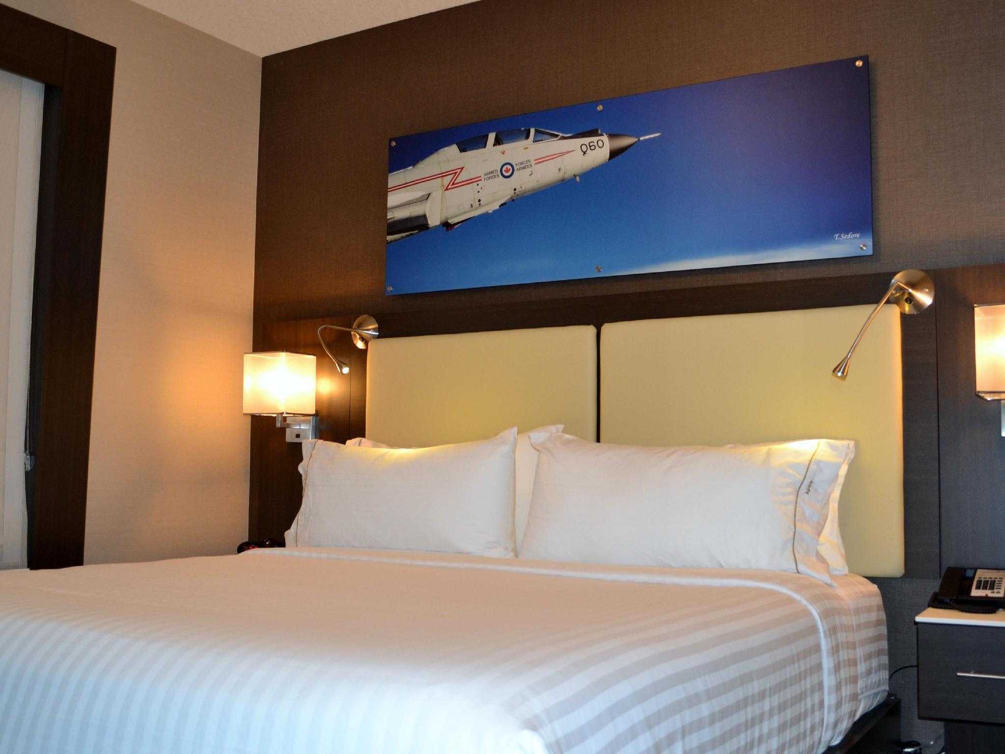 Holiday Inn Express & Suites Cold Lake By Ihg מראה חיצוני תמונה